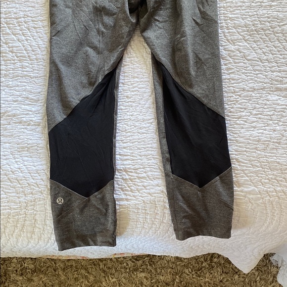 Lululemon Gray and Black Leggings with Form-Fitting Design - Picture 6 of 6